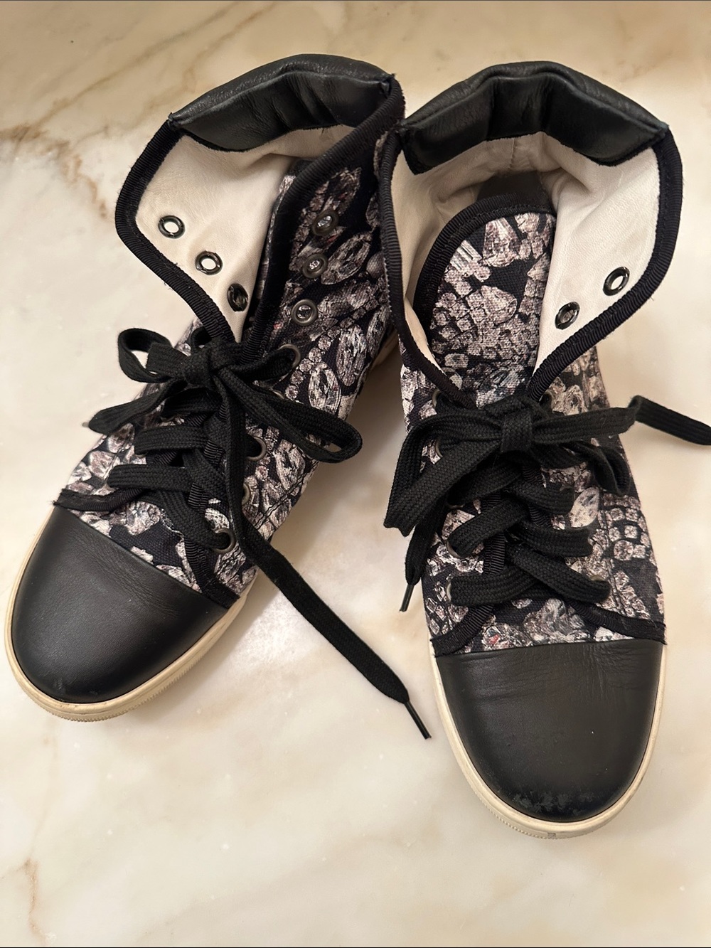 Lanvin Fabric/Leather Jewels High Top Sneaker blk/white size 36